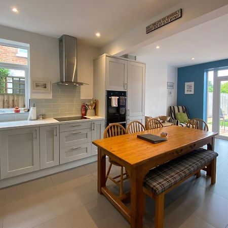 ボーンマス Charming 3 Bed House And Garden, Pet Friendlyヴィラ エクステリア 写真