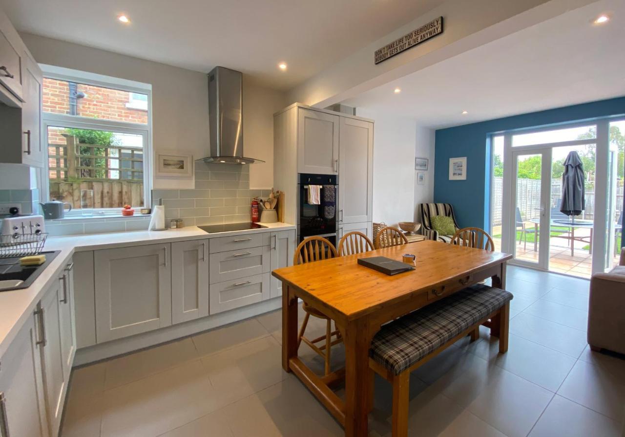 ボーンマス Charming 3 Bed House And Garden, Pet Friendlyヴィラ エクステリア 写真